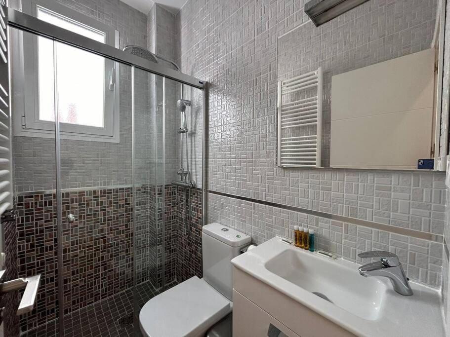 Flat In The Barrio De Las Delicias, Madrid Exterior foto